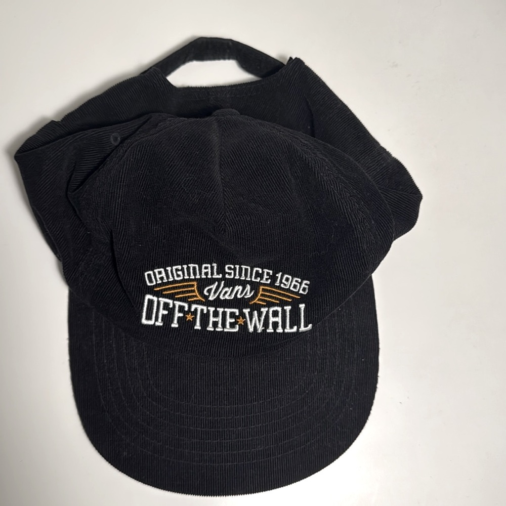 Vans Cap
One size fits all
Color: Black | Corduroy
